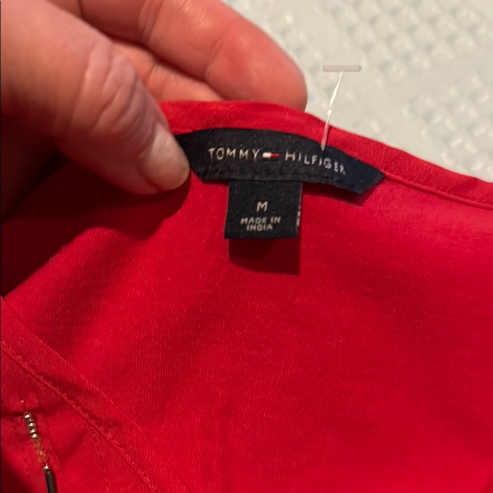 Red Sleeveless Top - Picture 10 of 12